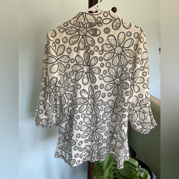 DONATED Multiples Flower Power Jacket - Picture 2 of 10